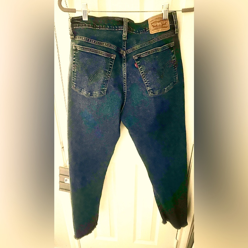 Levi’s Wedgie Straight Like New Jeans